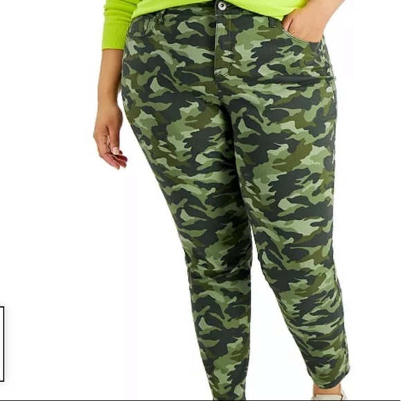 Style & Co | New Camo-Print Mid-Rise Curvy-Fit  Plus Size Camouflaged - Picture 1 of 9